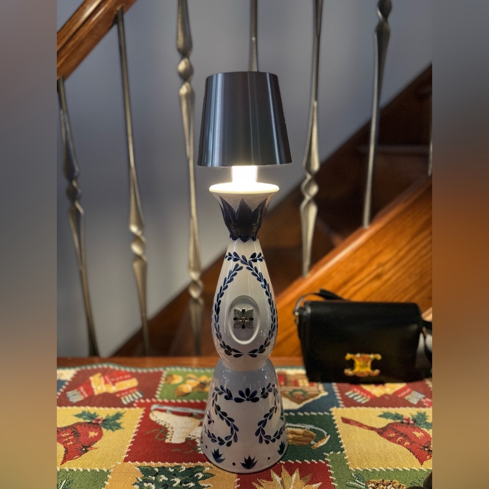 Class Azul Reposado 1 litre bottle YW LED lamp SILVER SHADE